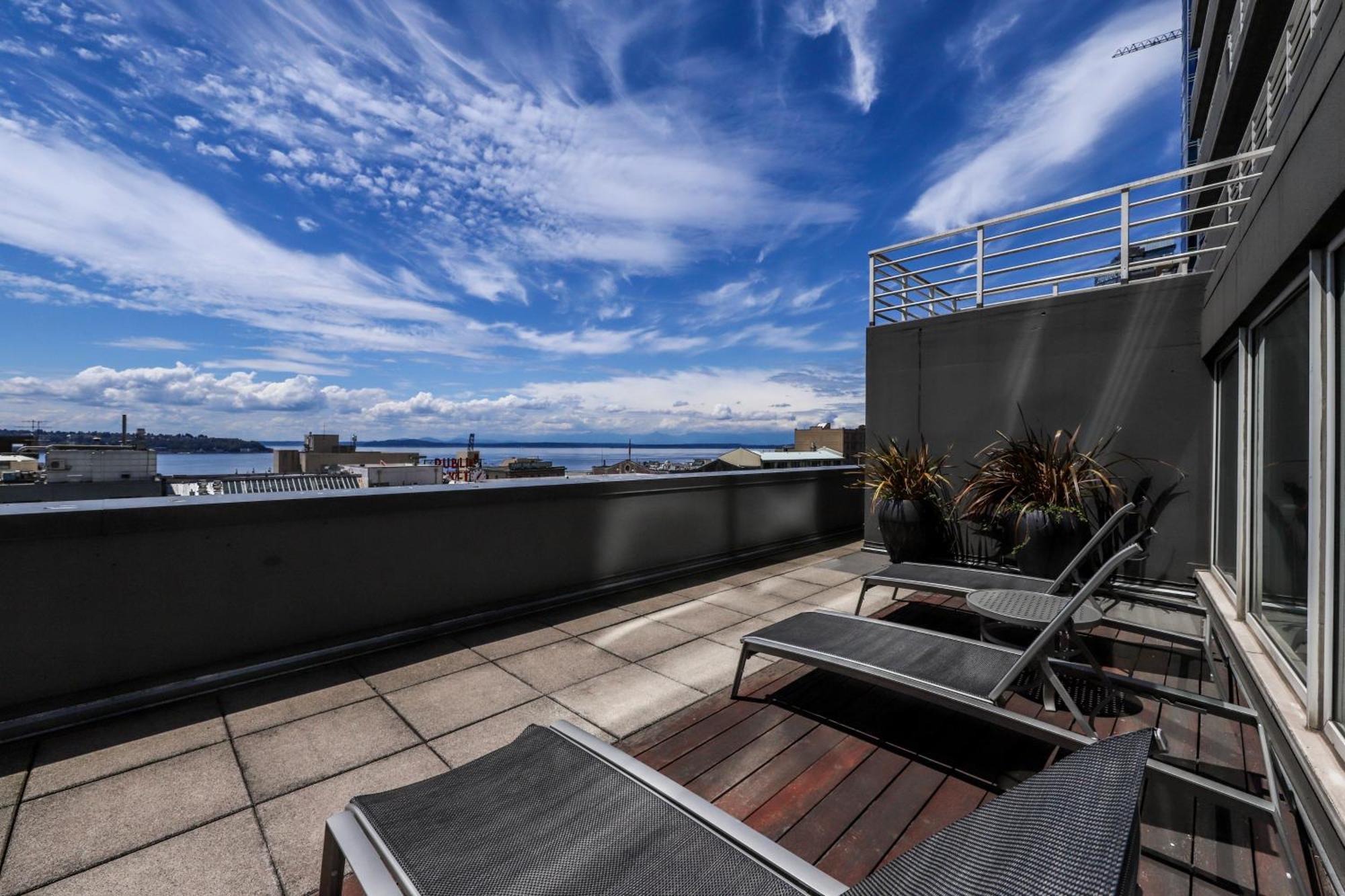 Newmark Tower Seattle Quarto foto